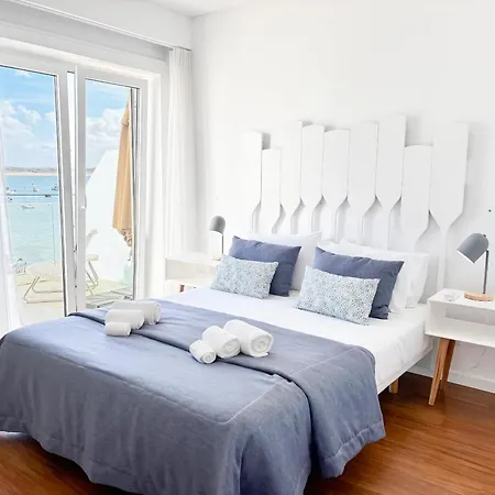 Janelas Da Baia - By Sch