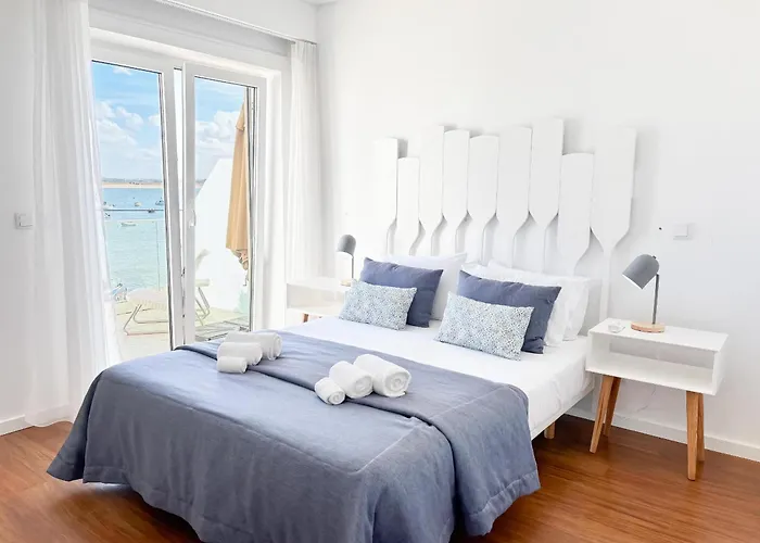 Janelas Da Baia - By Sch